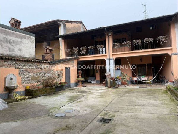casa indipendente in vendita a Covo