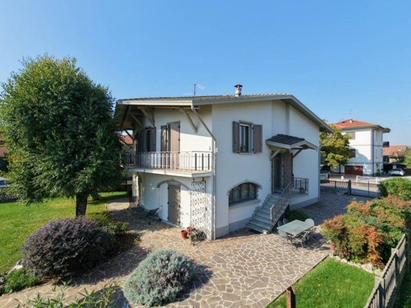 casa indipendente in vendita a Covo
