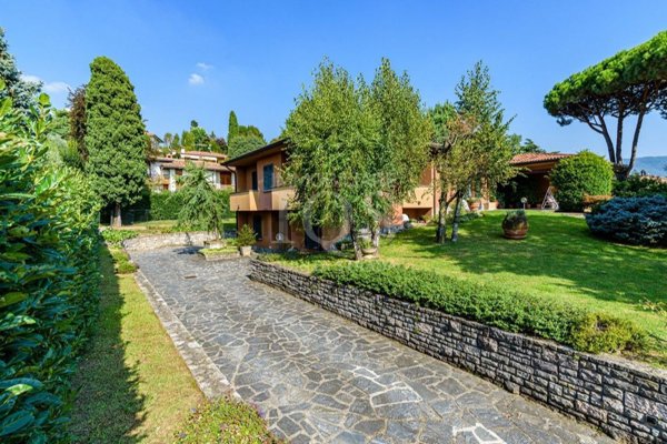 casa indipendente in vendita a Credaro in zona Castel Montecchio