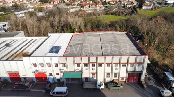 locale commerciale in vendita a Credaro