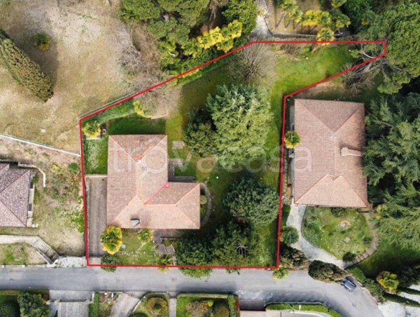 casa indipendente in vendita a Credaro in zona Castel Montecchio