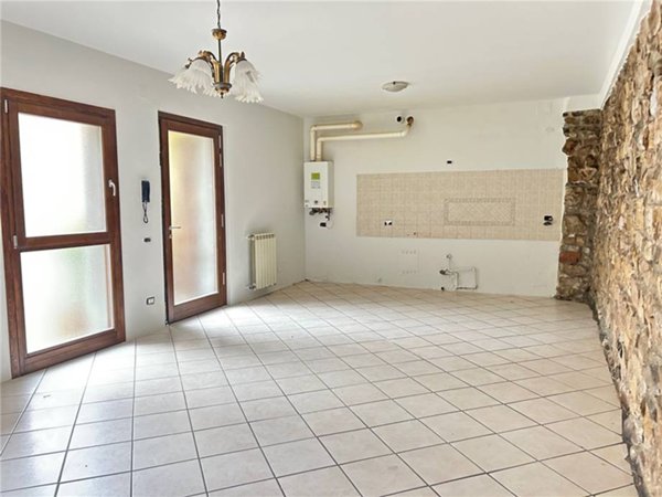 appartamento in vendita a Credaro in zona Castel Montecchio