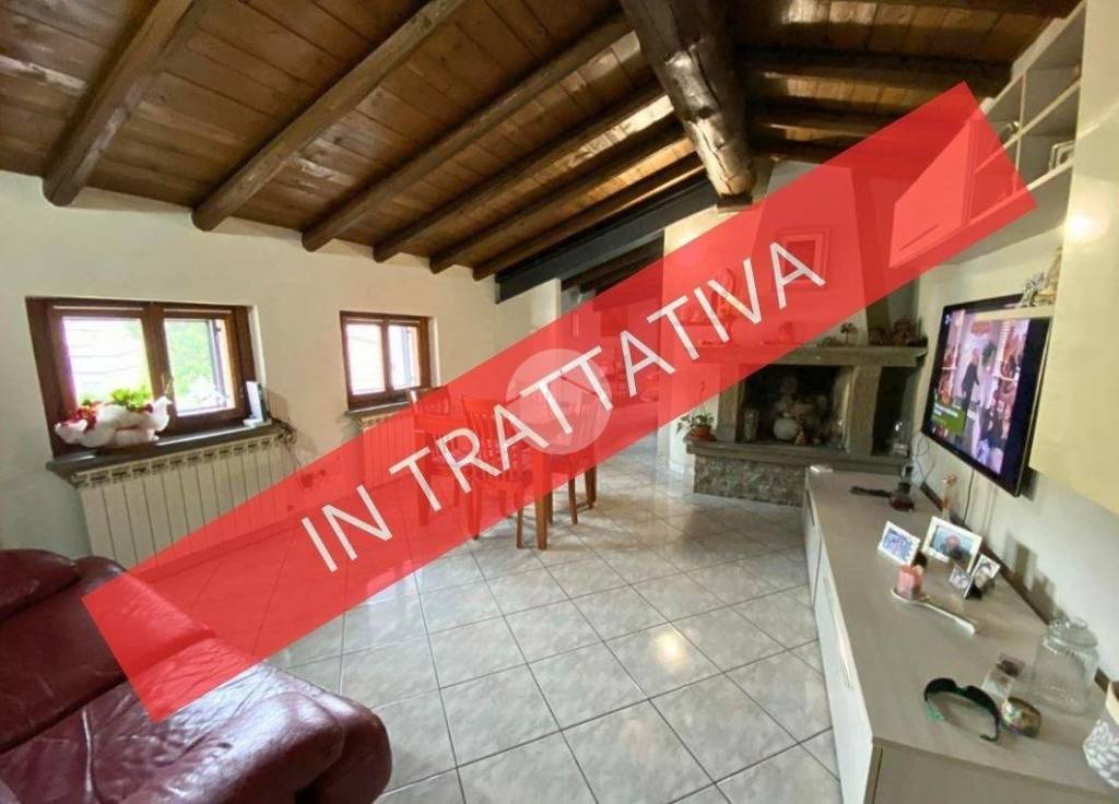 appartamento in vendita a Credaro in zona Castel Montecchio