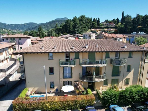 appartamento in vendita a Credaro in zona Castel Montecchio