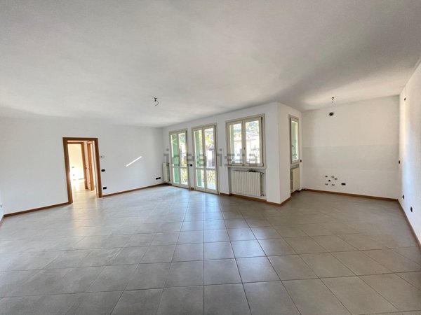 appartamento in vendita a Credaro in zona Castel Montecchio
