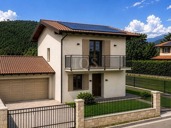 casa indipendente in vendita a Credaro in zona Castel Montecchio