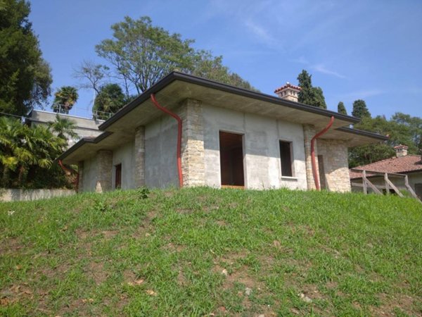 casa indipendente in vendita a Credaro in zona Castel Montecchio