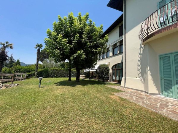 casa indipendente in vendita a Credaro in zona Castel Montecchio