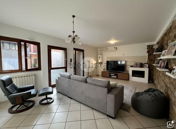 appartamento in vendita a Credaro in zona Castel Montecchio