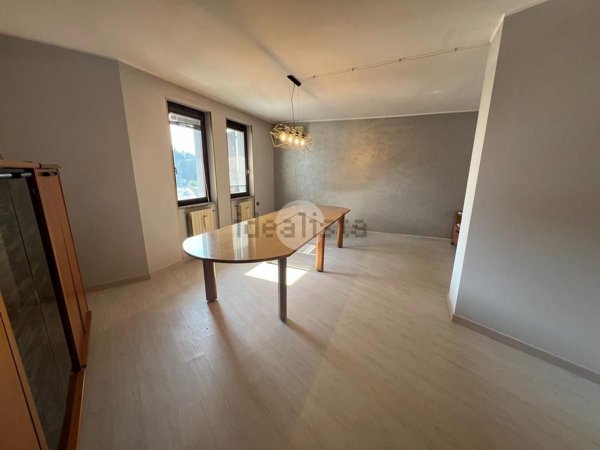 appartamento in vendita a Credaro in zona Castel Montecchio