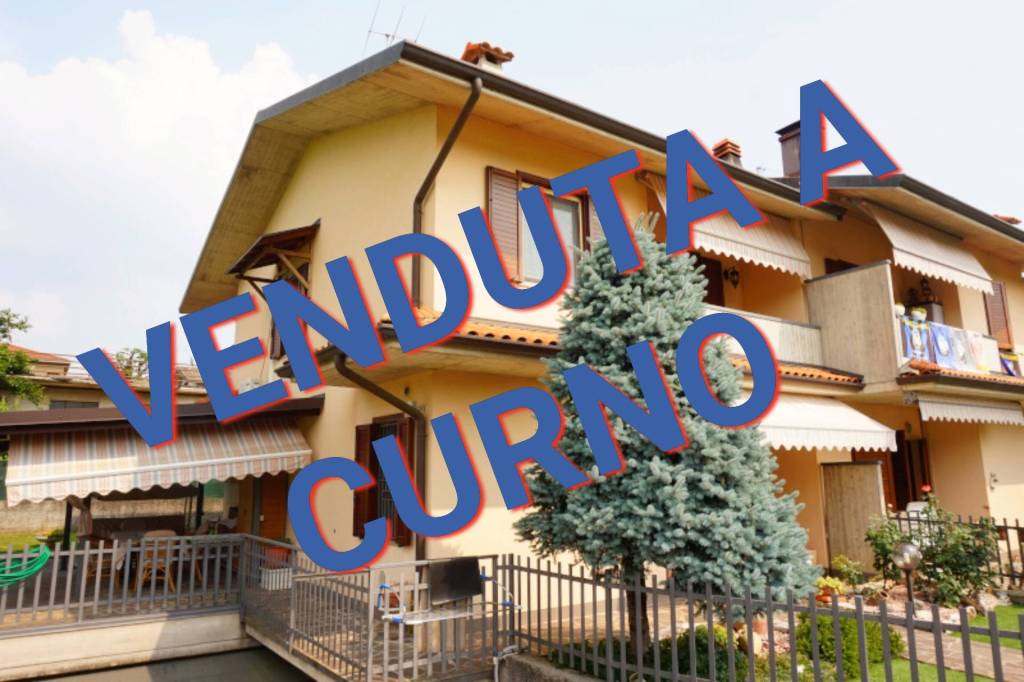 casa indipendente in vendita a Curno