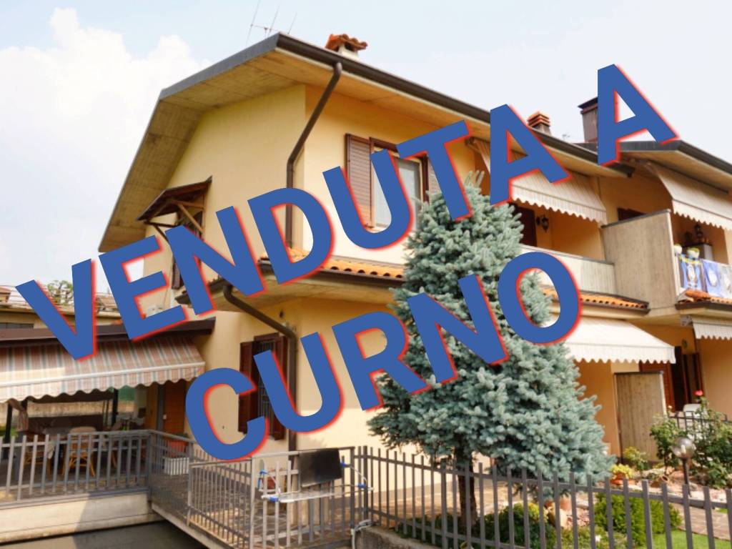 casa indipendente in vendita a Curno