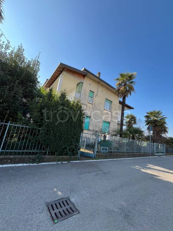 appartamento in vendita a Curno