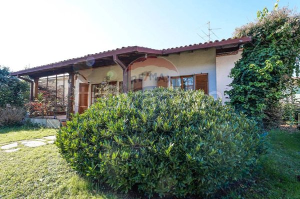 casa indipendente in vendita a Curno in zona Marigolda