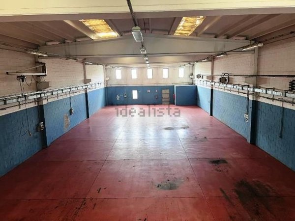 capannone in vendita a Curno