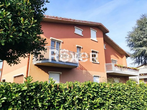 casa indipendente in vendita a Curno