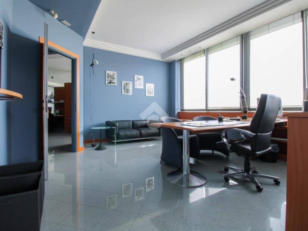ufficio in vendita a Curno