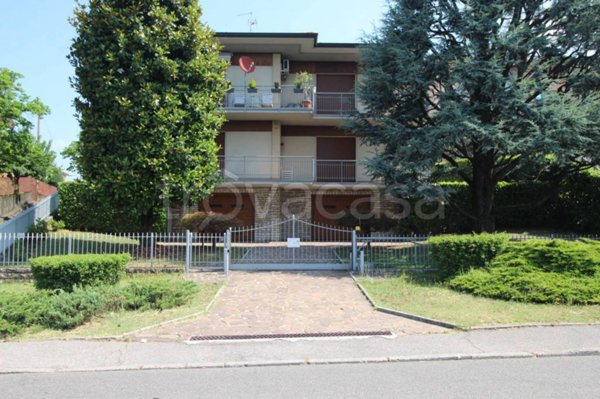 casa indipendente in vendita a Curno