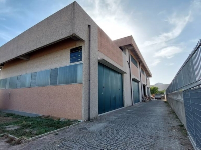 capannone in vendita a Curno