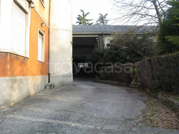 appartamento in vendita a Curno