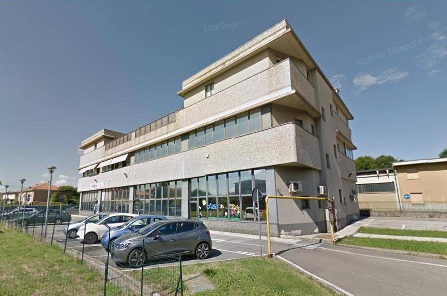 negozio in vendita a Curno