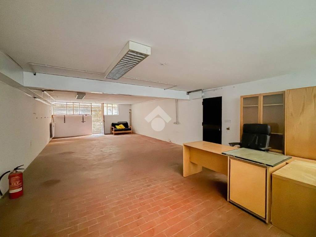locale di sgombero in vendita a Curno