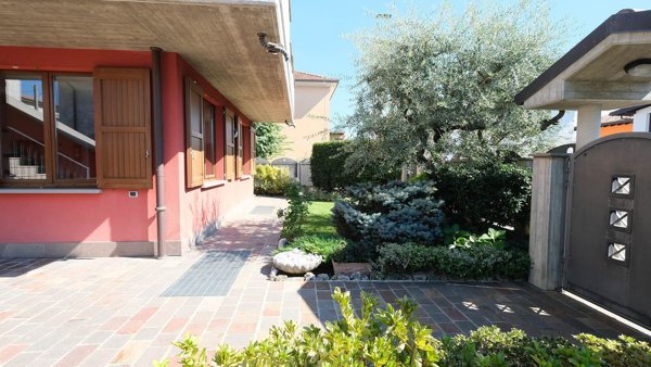 appartamento in vendita a Curno