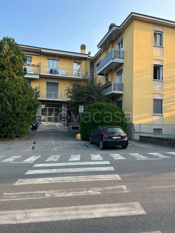 appartamento in vendita a Curno in zona Marigolda