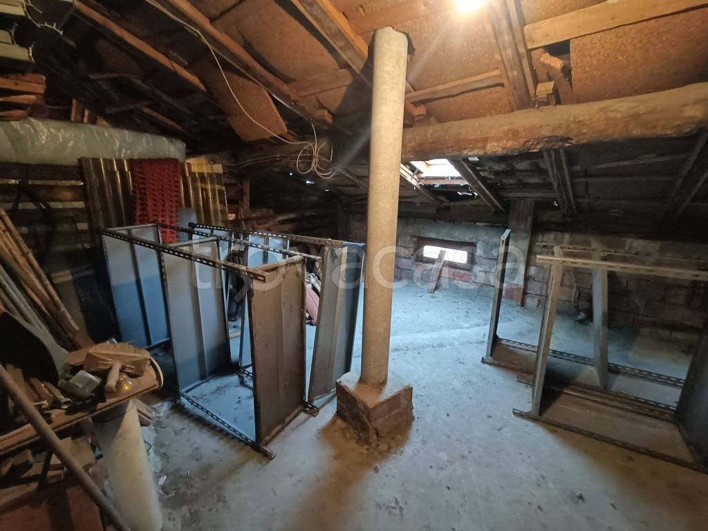 casa indipendente in vendita a Curno