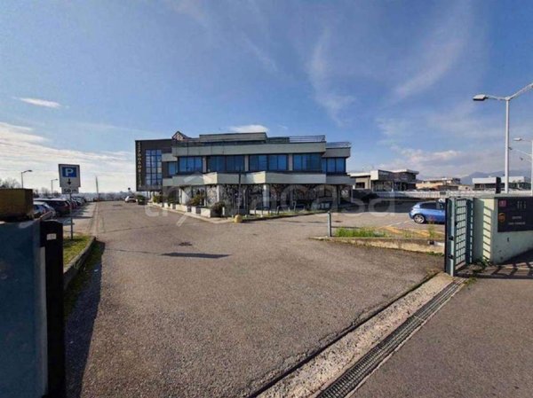 negozio in vendita a Curno