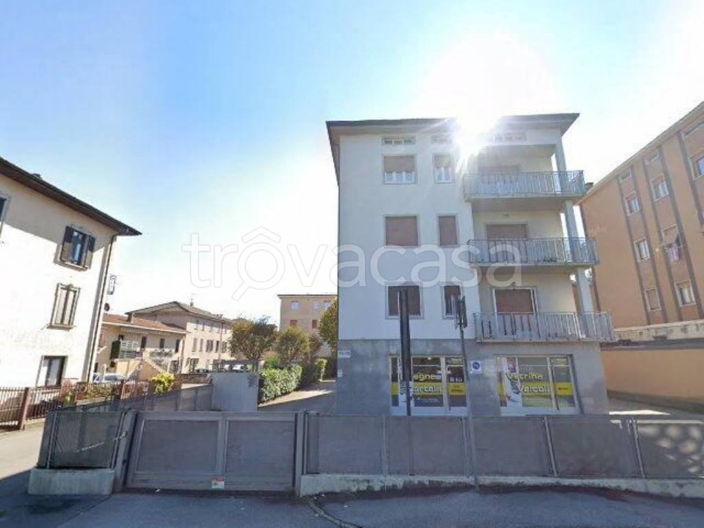 casale in vendita a Curno