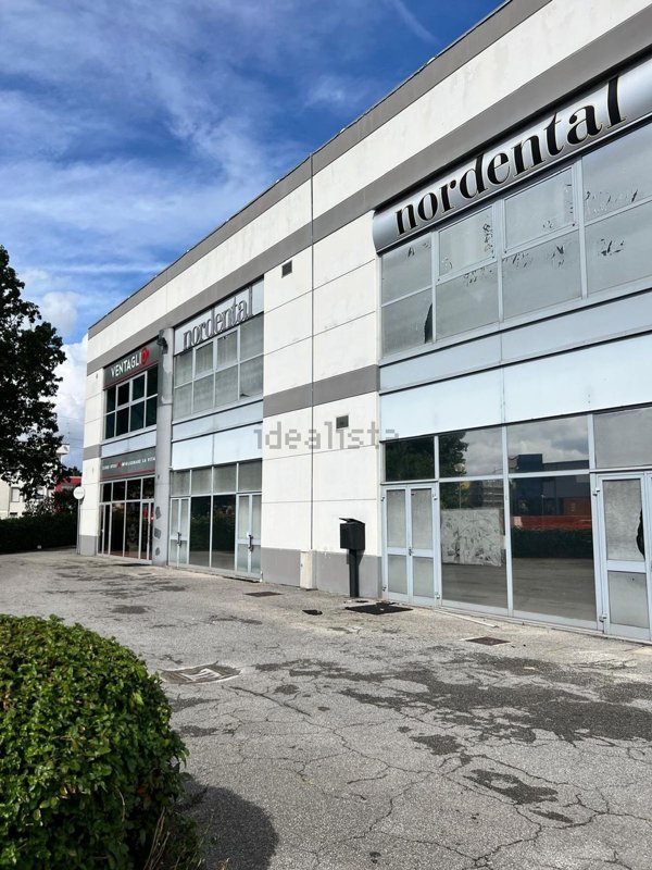 casale in vendita a Curno