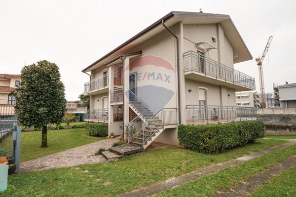 appartamento in vendita a Curno