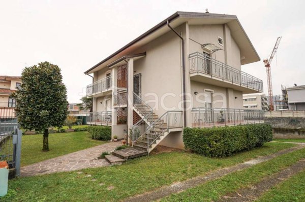 appartamento in vendita a Curno