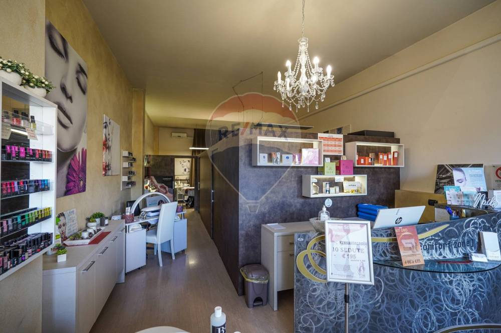 negozio in vendita a Curno