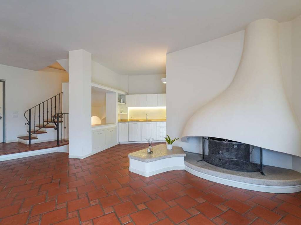 casa indipendente in vendita a Curno in zona Marigolda