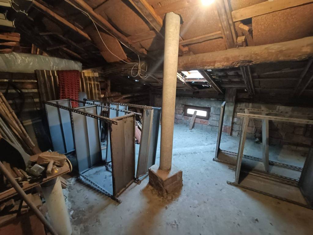 casa indipendente in vendita a Curno