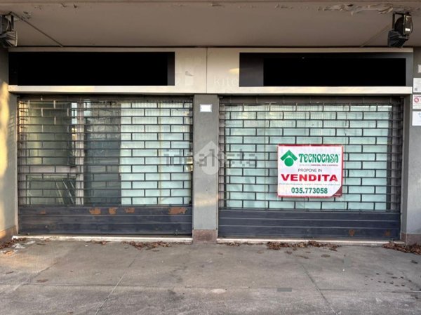 capannone in vendita a Curno in zona Marigolda