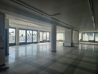 locale commerciale in vendita a Curno