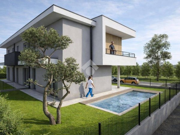 casa indipendente in vendita a Curno