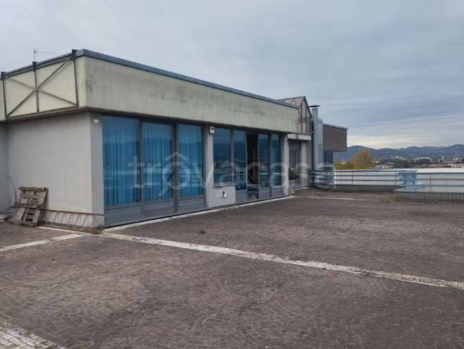 ufficio in vendita a Curno