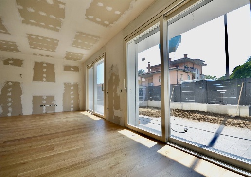 casa indipendente in vendita a Curno