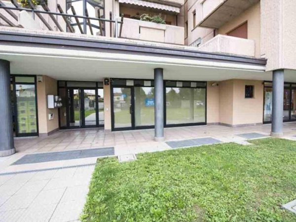 negozio in vendita a Curno