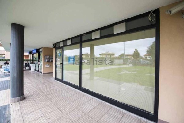 negozio in vendita a Curno