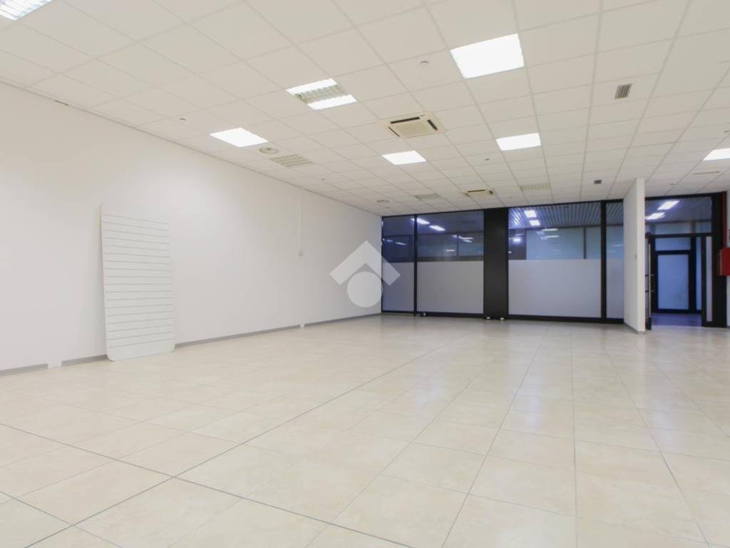 ufficio in vendita a Curno