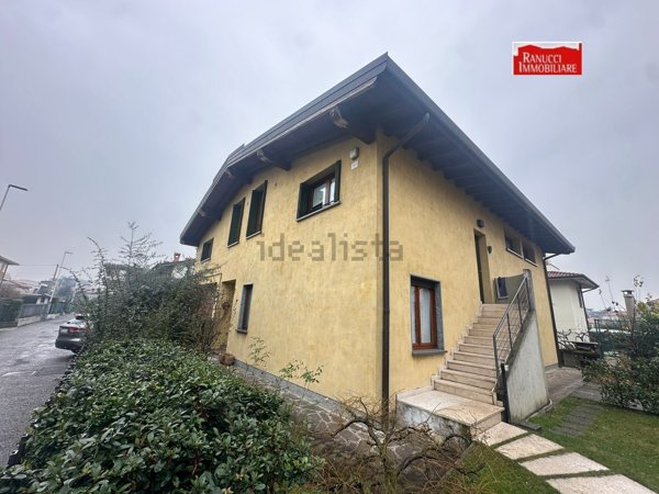 appartamento in vendita a Curno