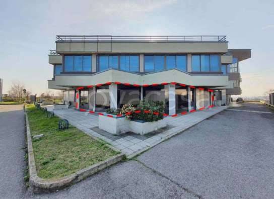 negozio in vendita a Curno