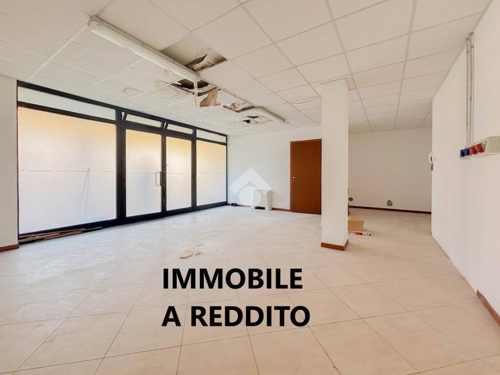 negozio in vendita a Curno