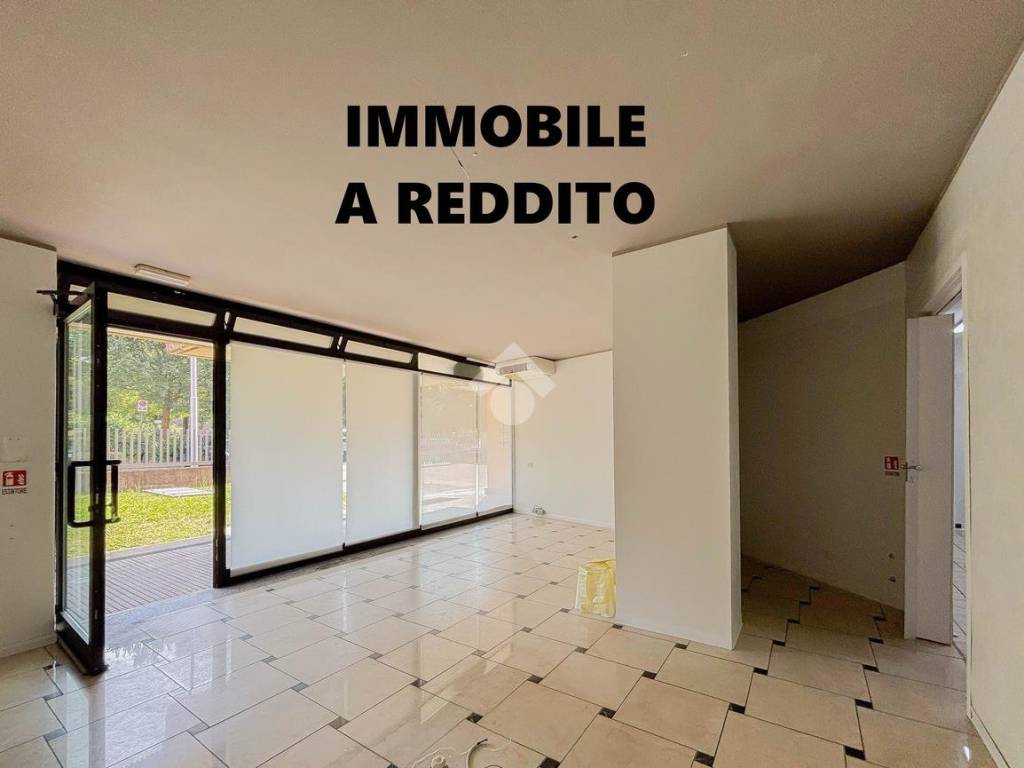 negozio in vendita a Curno