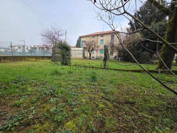 appartamento in vendita a Curno in zona Marigolda